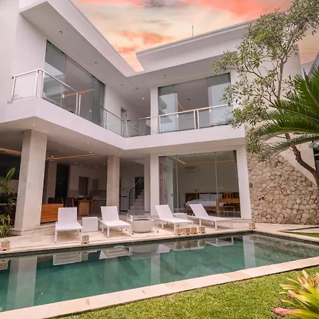 Villa Kusamakura Seminyak Exterior photo